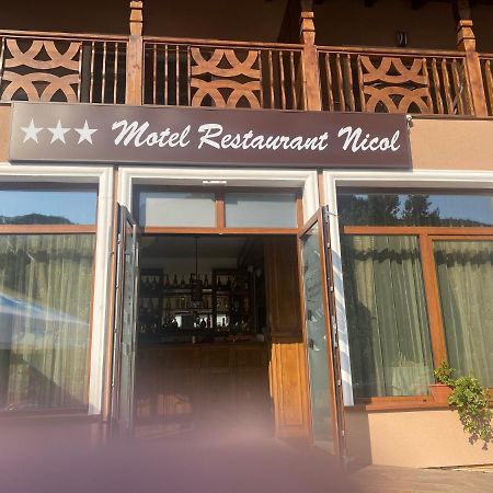 Motel Restaurant Nicol Armenis Exterior photo